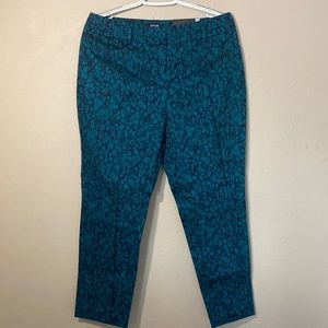 APT9 Modern Fit 3/4 length slack.